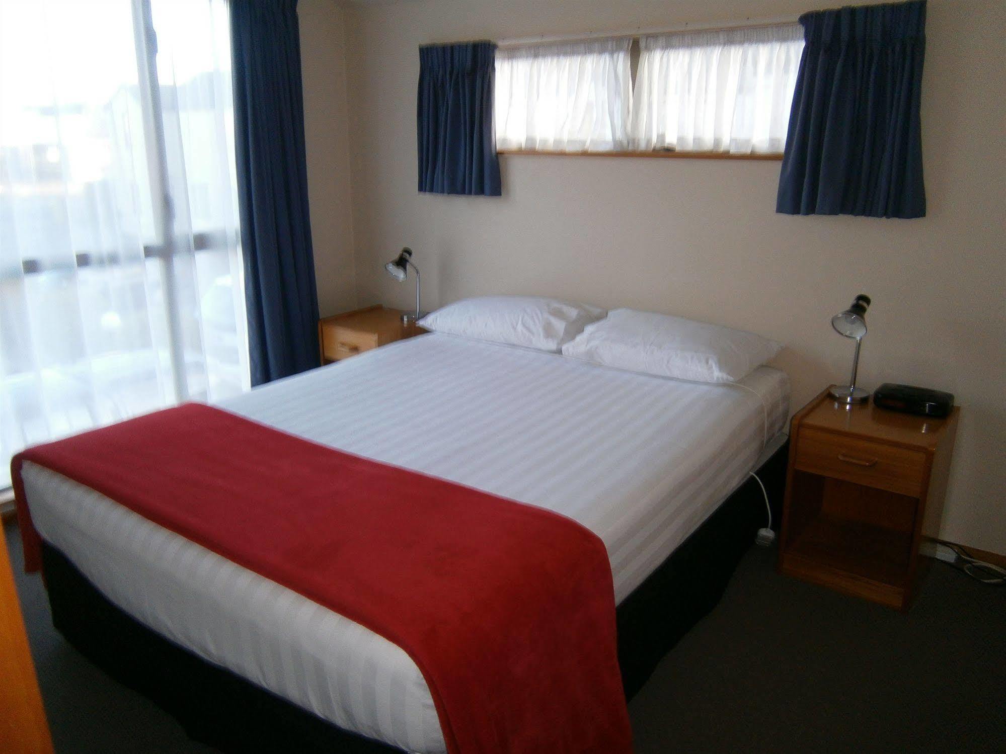 Deans Bush Motel Christchurch Exterior photo
